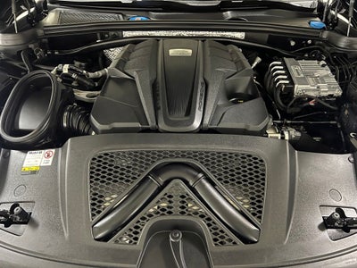 2022 Porsche Macan S