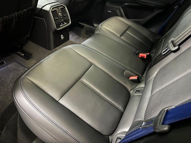 2022 Porsche Macan S