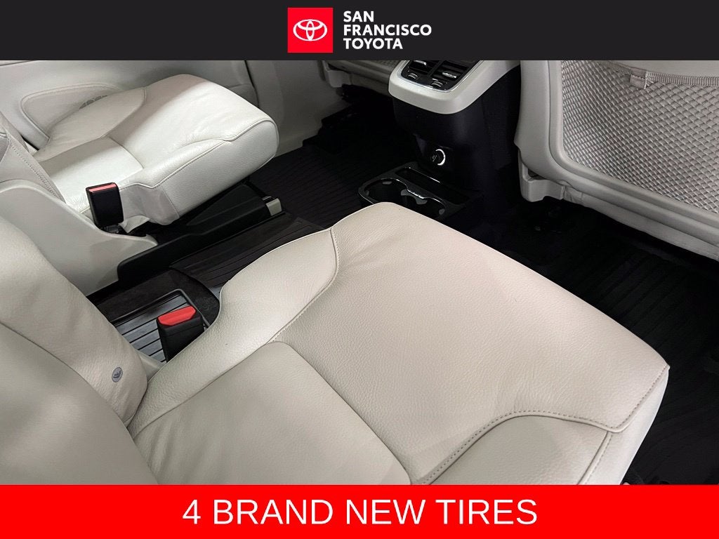2020 Volvo XC90 T6 Momentum