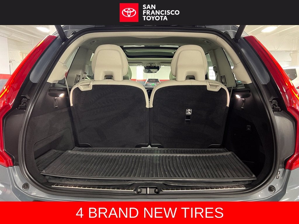 2020 Volvo XC90 T6 Momentum