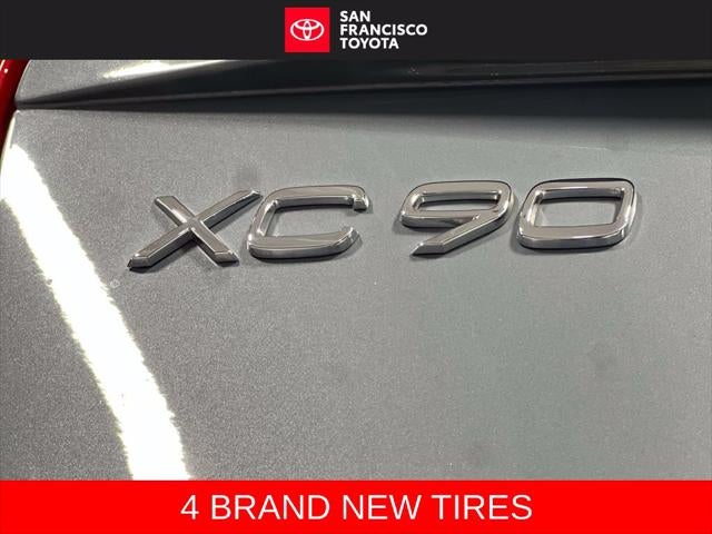 2020 Volvo XC90 T6 Momentum