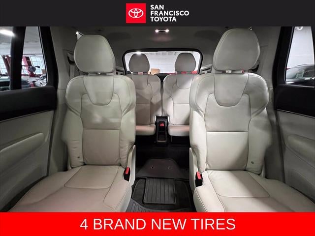 2020 Volvo XC90 T6 Momentum