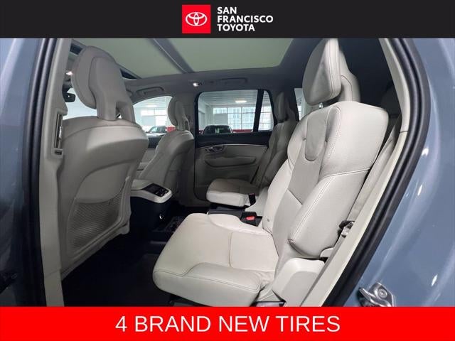 2020 Volvo XC90 T6 Momentum