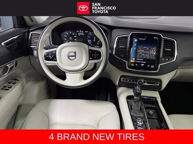 2020 Volvo XC90 T6 Momentum