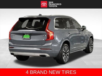 2020 Volvo XC90 T6 Momentum