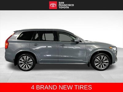 2020 Volvo XC90 T6 Momentum