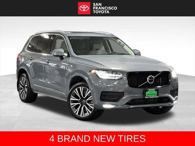 2020 Volvo XC90 T6 Momentum