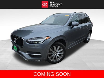 2016 Volvo XC90 T6 Momentum