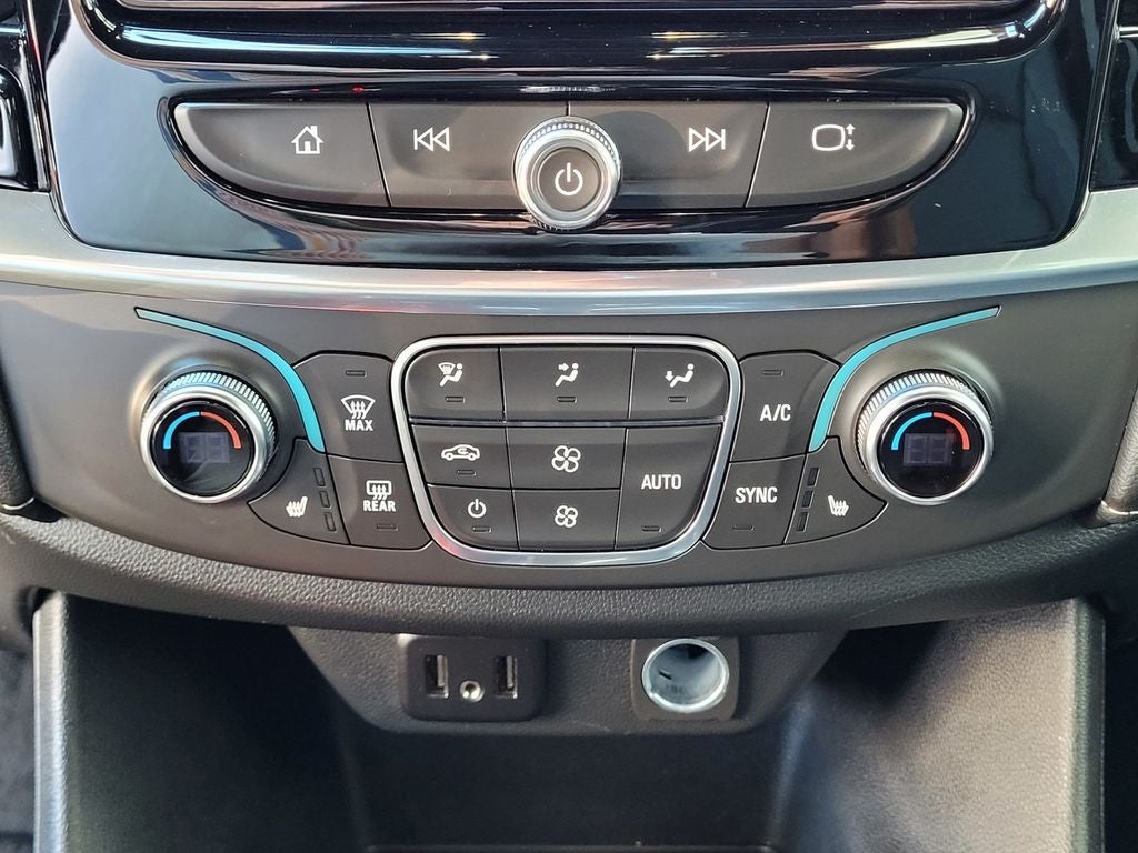 2022 Chevrolet Traverse LT Leather