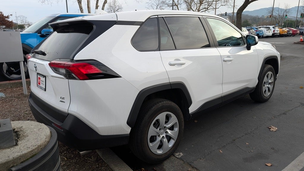 2023 Toyota RAV4 LE