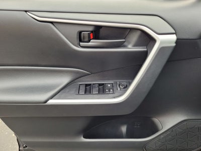 2022 Toyota RAV4 Hybrid LE AWD 41 mpg