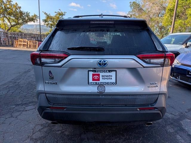 2020 Toyota RAV4 Hybrid XLE