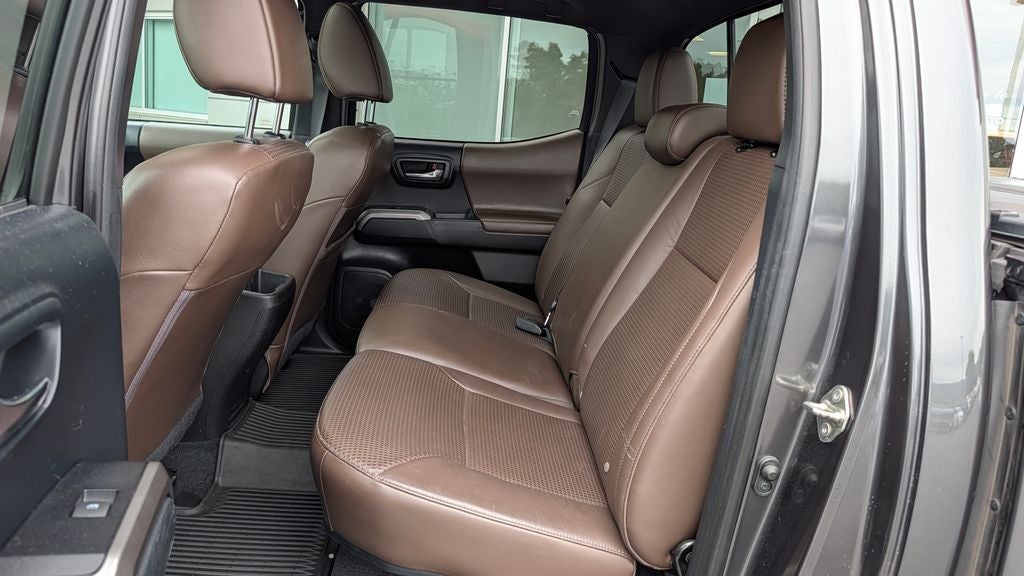 2016 Toyota Tacoma SR V6