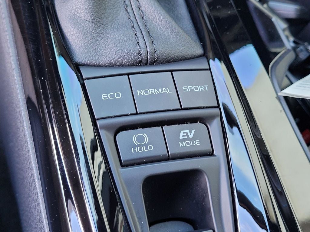 2025 Toyota Camry XSE Hybrid 48 MPG