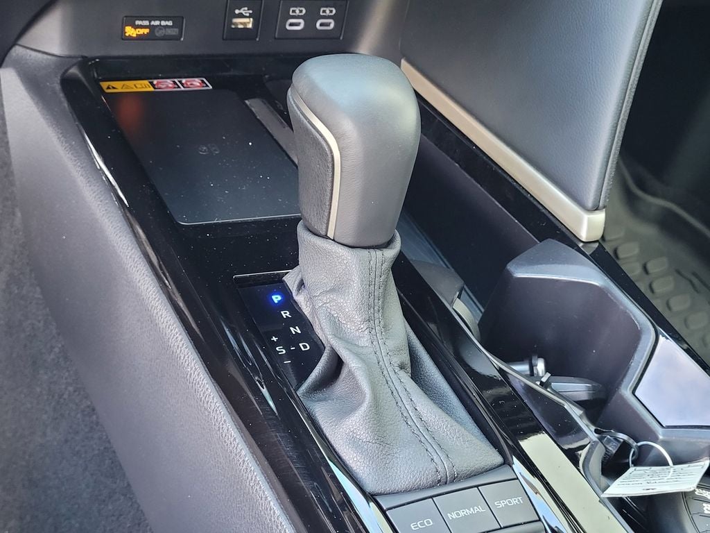 2025 Toyota Camry XSE Hybrid 48 MPG