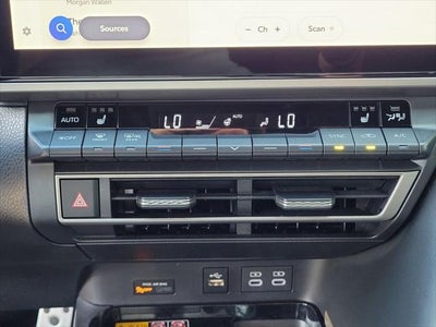 2025 Toyota Camry XSE Hybrid 48 MPG