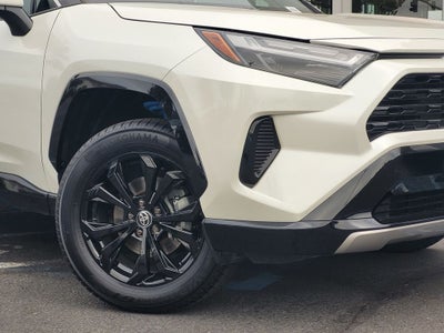 2022 Toyota RAV4 Hybrid SE