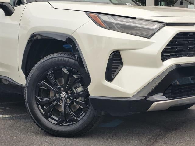 2022 Toyota RAV4 Hybrid SE