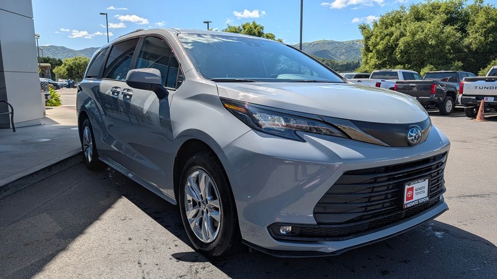 2023 Toyota Sienna Woodland Edition 7 Passenger