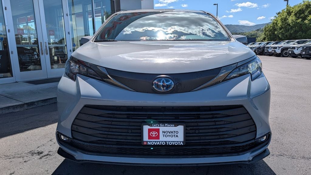 2023 Toyota Sienna Woodland Edition 7 Passenger