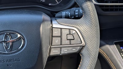 2023 Toyota Sienna Woodland Edition 7 Passenger