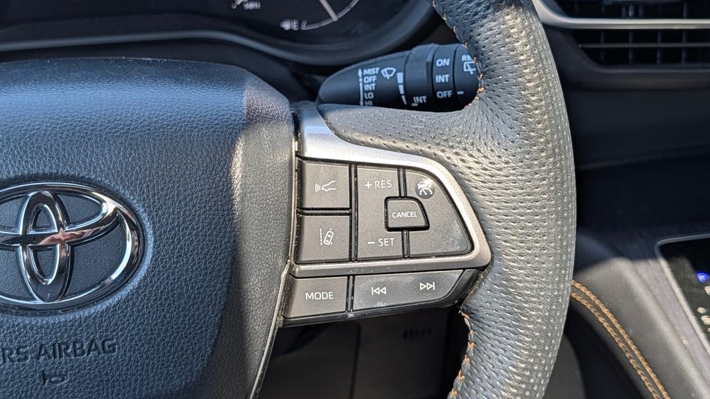 2023 Toyota Sienna Woodland Edition 7 Passenger