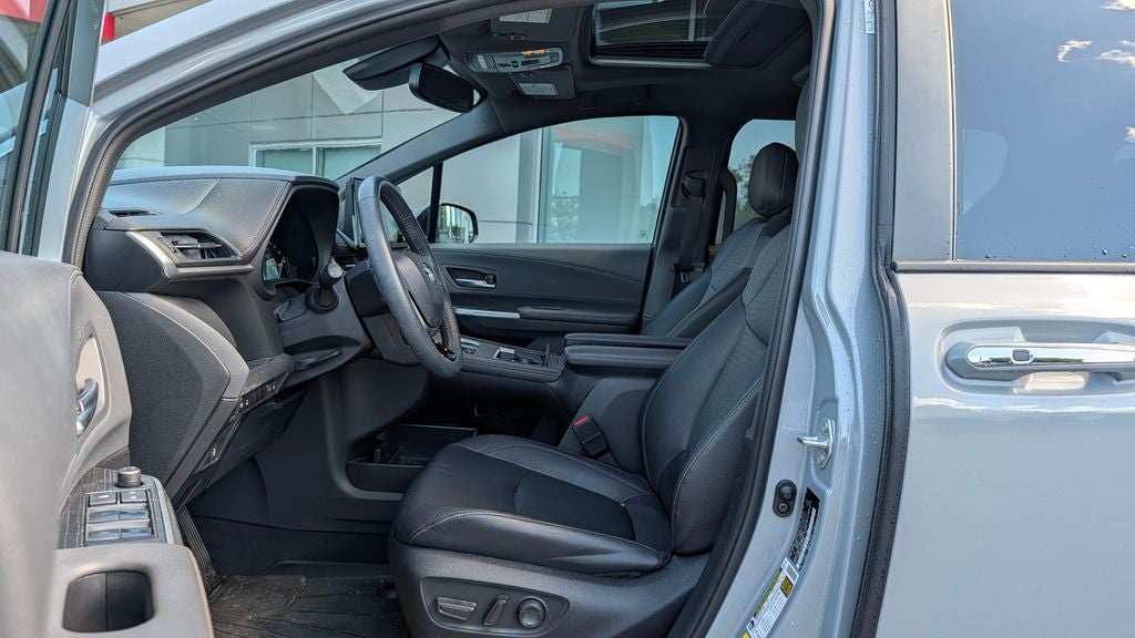 2023 Toyota Sienna Woodland Edition 7 Passenger