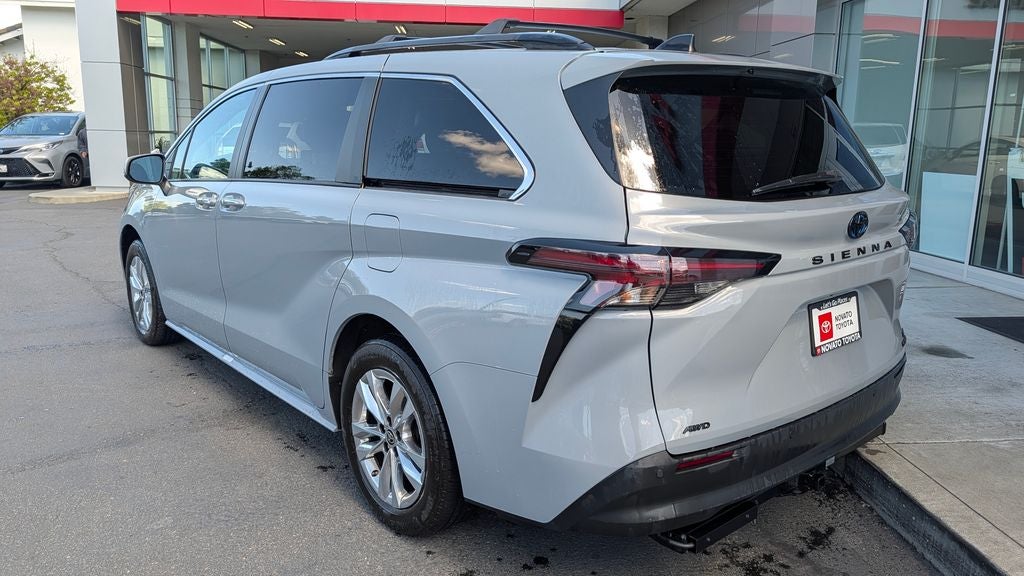 2023 Toyota Sienna Woodland Edition 7 Passenger