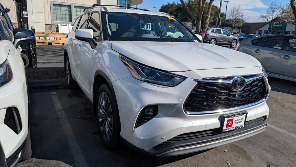 2021 Toyota Highlander Platinum