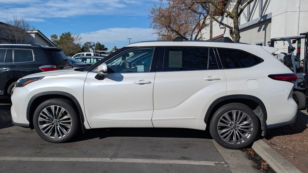 2021 Toyota Highlander Platinum