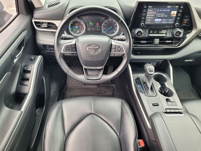 2022 Toyota Highlander Hybrid XLE