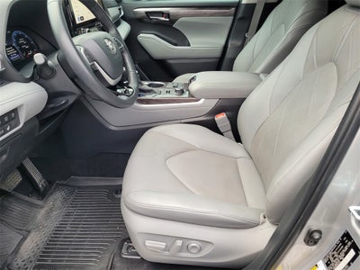 2024 Toyota Highlander Platinum