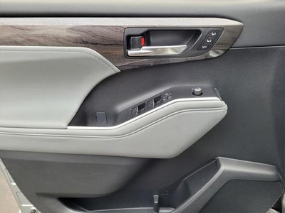 2024 Toyota Highlander Platinum