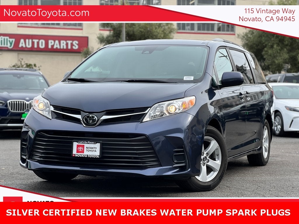 2019 Toyota Sienna LE 8 Passenger