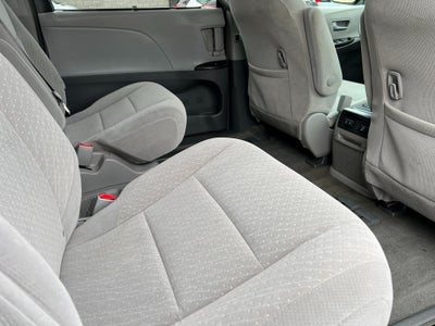 2019 Toyota Sienna LE 8 Passenger