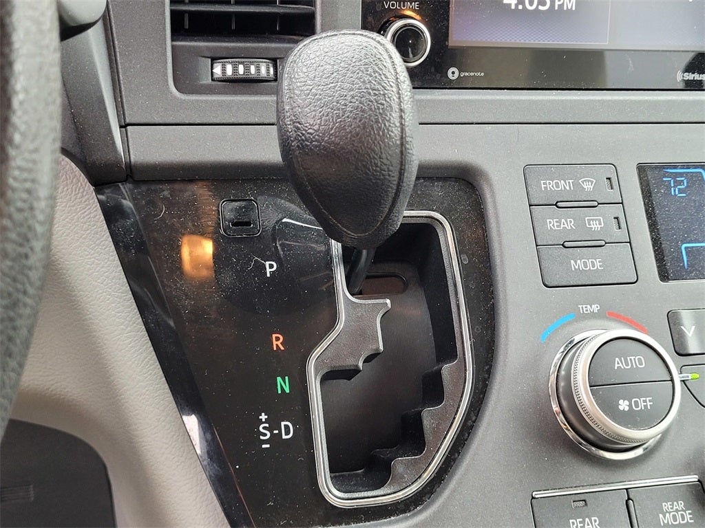 2019 Toyota Sienna LE 8 Passenger