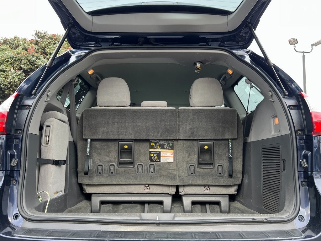 2019 Toyota Sienna LE 8 Passenger