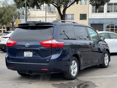 2019 Toyota Sienna LE 8 Passenger