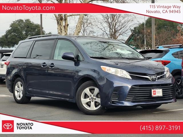 2019 Toyota Sienna LE 8 Passenger