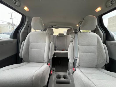 2019 Toyota Sienna LE 8 Passenger