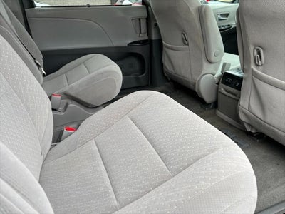 2019 Toyota Sienna LE 8 Passenger