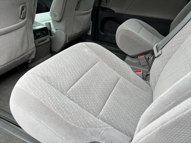 2019 Toyota Sienna LE 8 Passenger