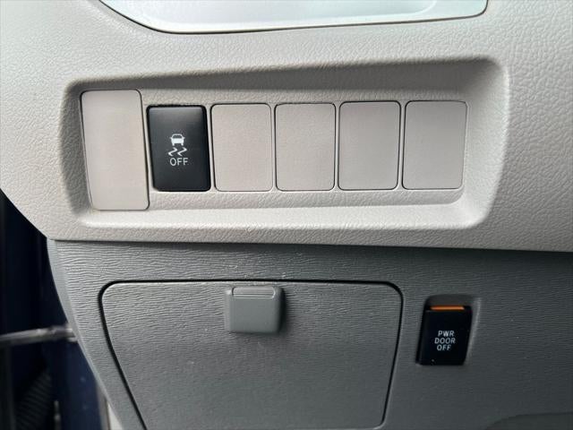 2019 Toyota Sienna LE 8 Passenger