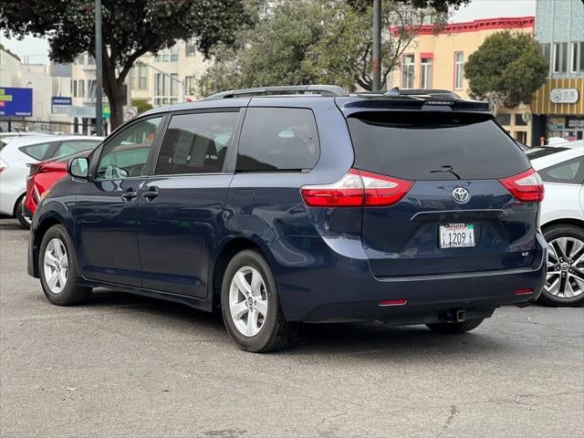 2019 Toyota Sienna LE 8 Passenger