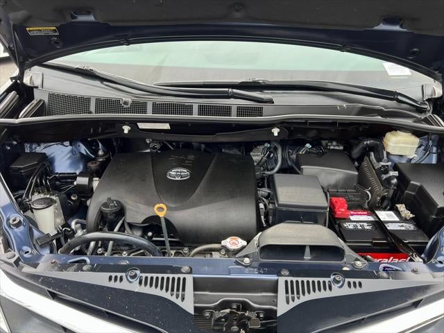 2019 Toyota Sienna LE 8 Passenger