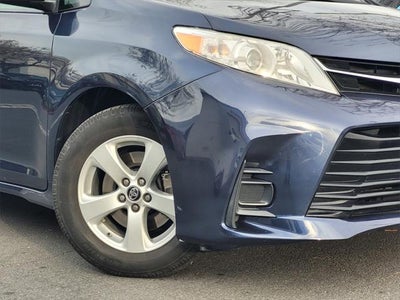 2019 Toyota Sienna LE 8 Passenger