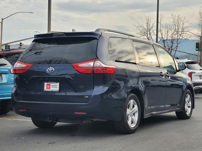 2019 Toyota Sienna LE 8 Passenger