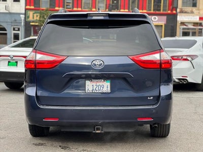 2019 Toyota Sienna LE 8 Passenger