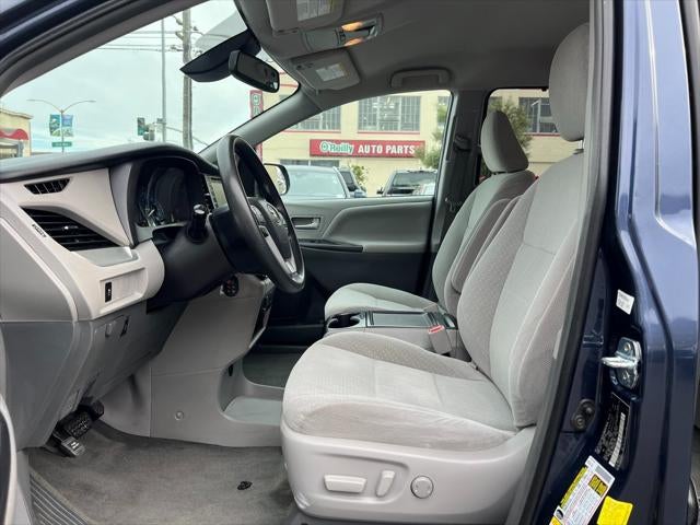 2019 Toyota Sienna LE 8 Passenger