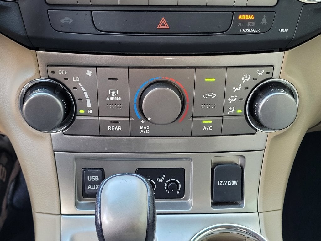 2012 Toyota Highlander SE